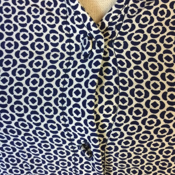 Talbots Blouse Shirt Top Sz M Womans Blue White V-neck Button Front Long Sleeve - Picture 13 of 15